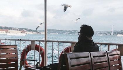 九游娱乐APP-迷你台球比赛：全民娱乐新潮流，小型台球