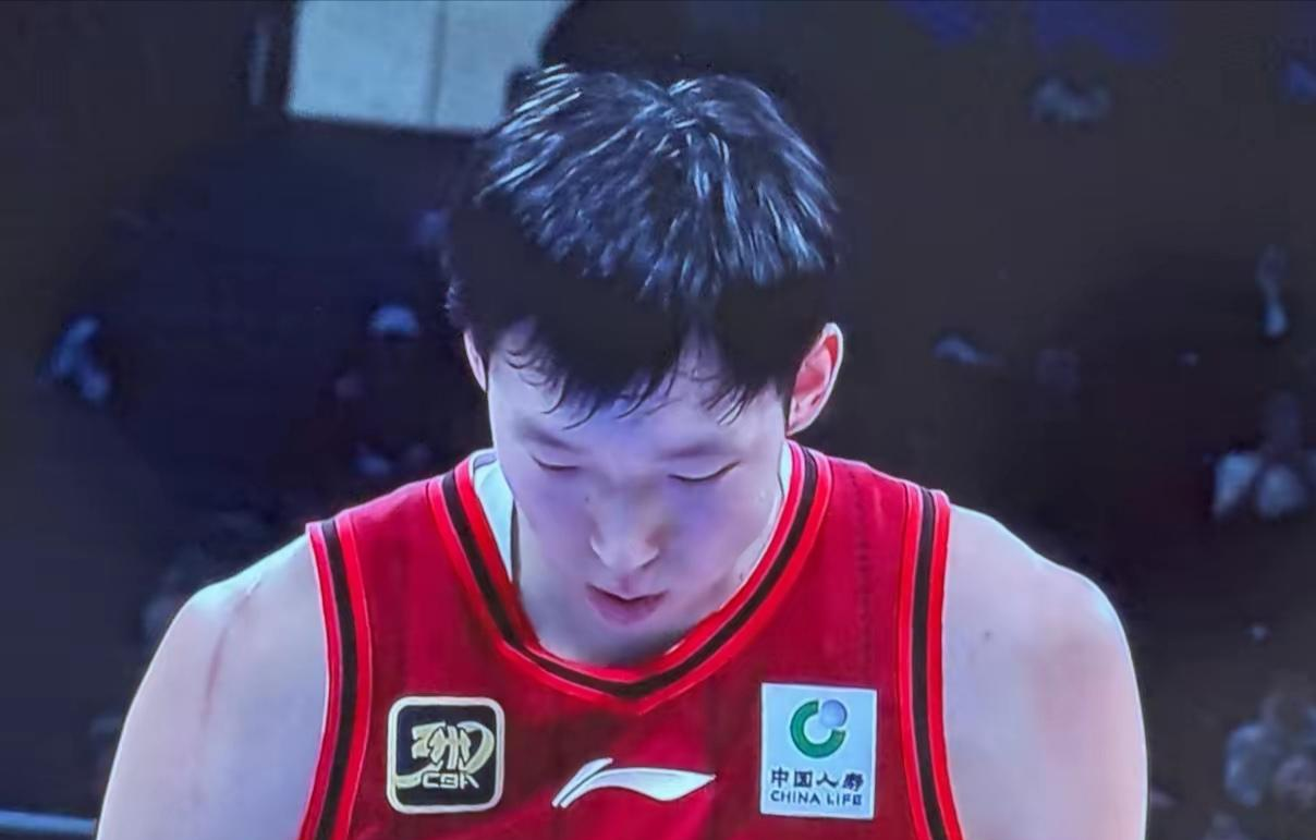 篮下争夺：北京队抢下明显优势的篮板！的简单介绍